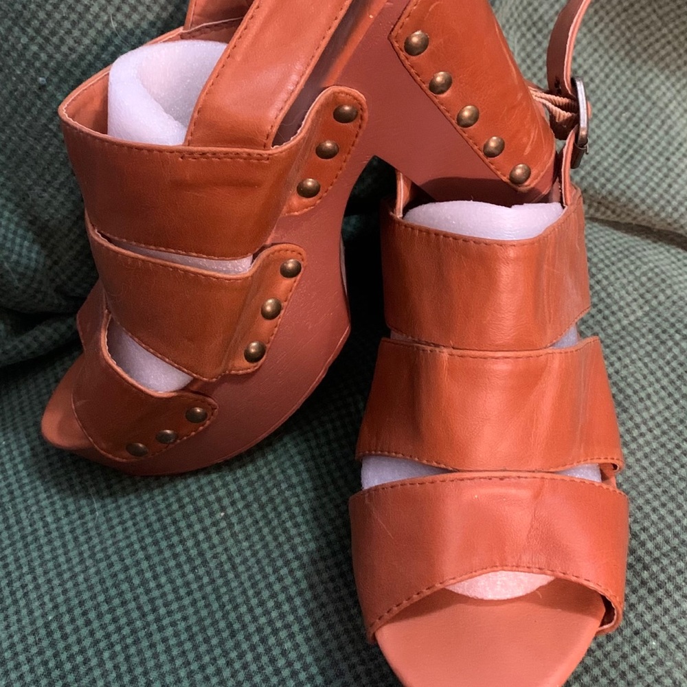 Women’s shoes